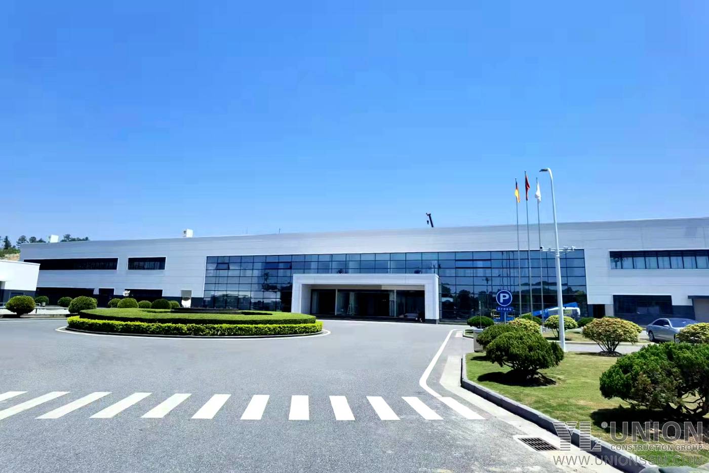 Carl Zeiss - General Contracting RCC Office building and steel structure factory
