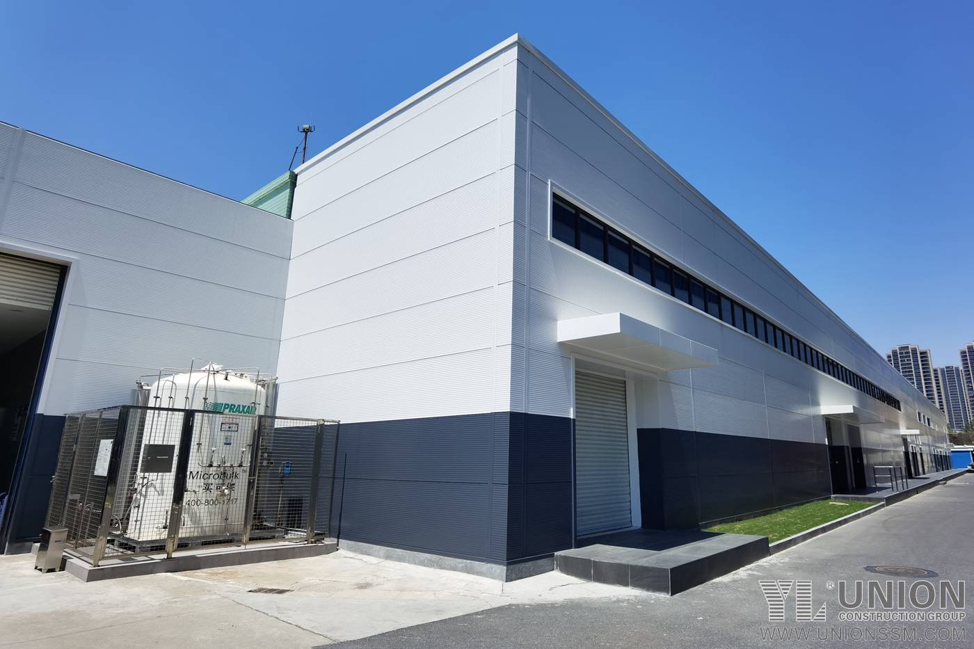 Carl Zeiss - General Contracting RCC Office building and steel structure factory