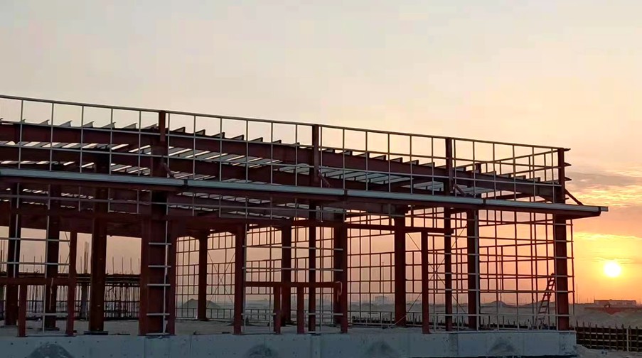Design, fabrication and Installation of 45000 sqm. Standard Manufacture Units / Steel Structure Prefabricated Workshop in KIZAD, Abu   Dhabi, UAE